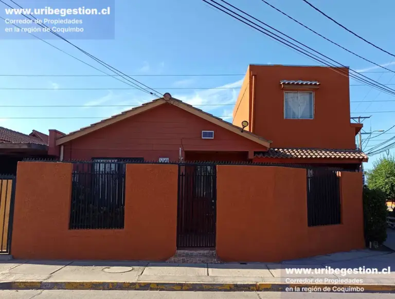 Casa 4 dormitorios 3 baños en Cielos Del Valle Coquimbo — foto 8